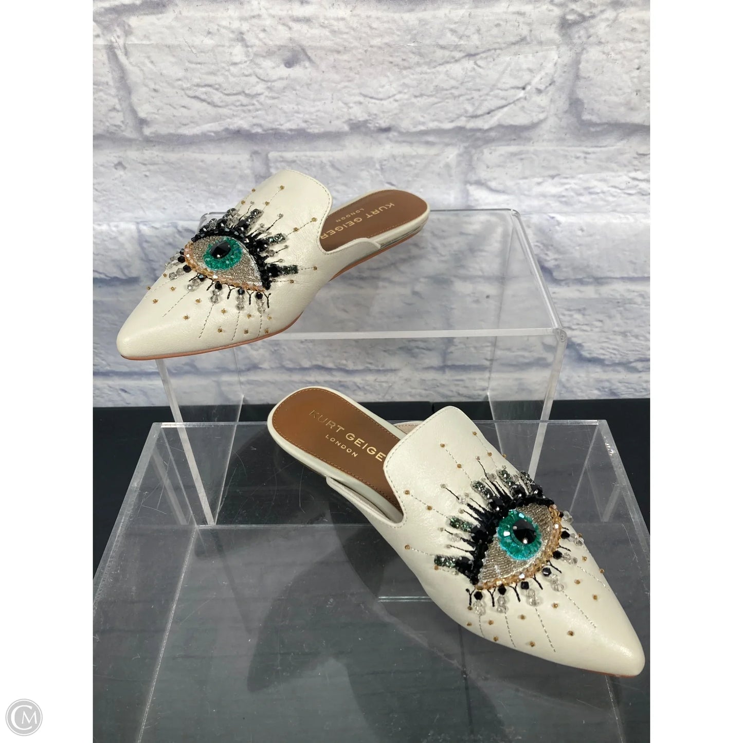 Shoes Designer By Kurt Geiger In Cream, Size: 6