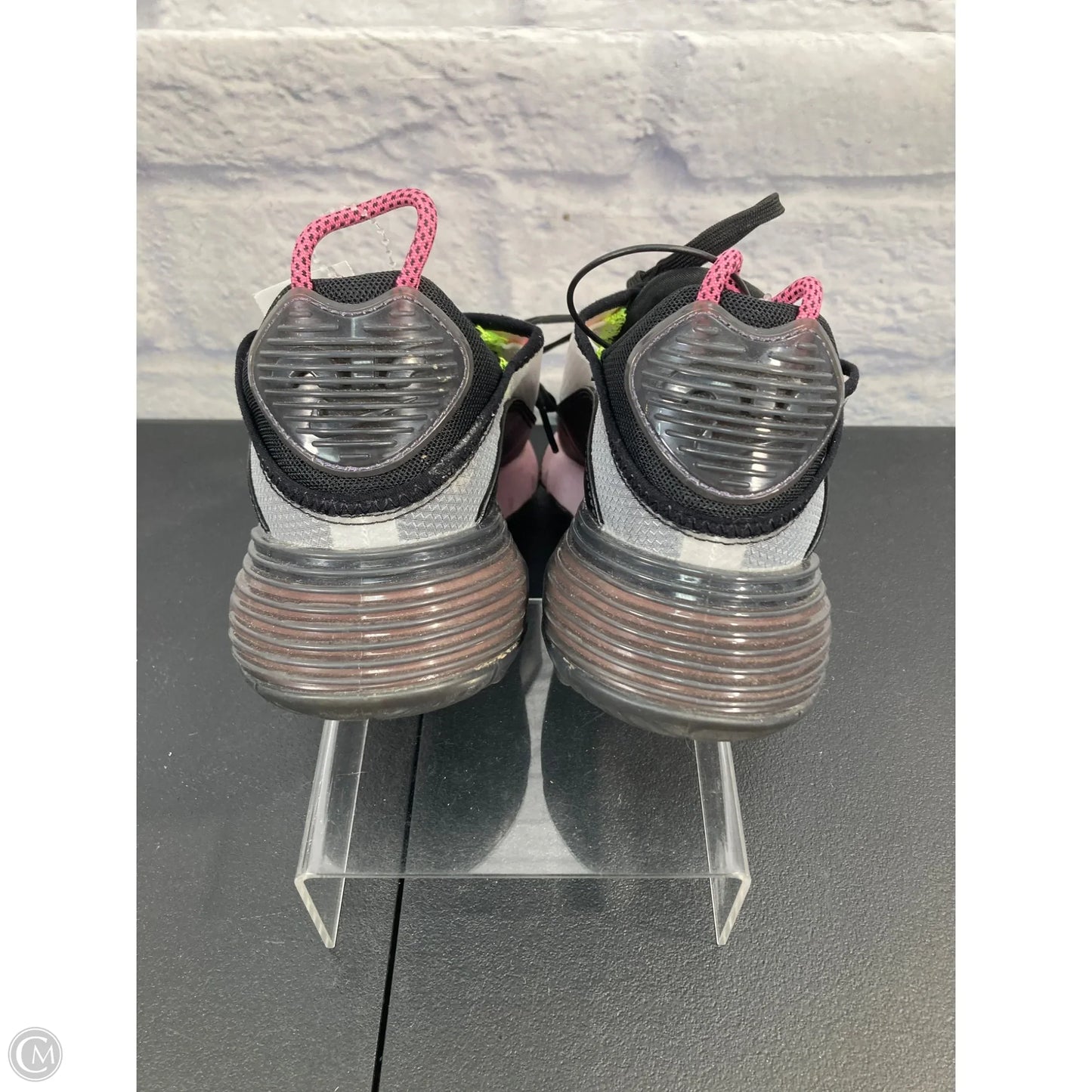 Shoes Sneakers By Nike In Black & Pink, Size: 8.5