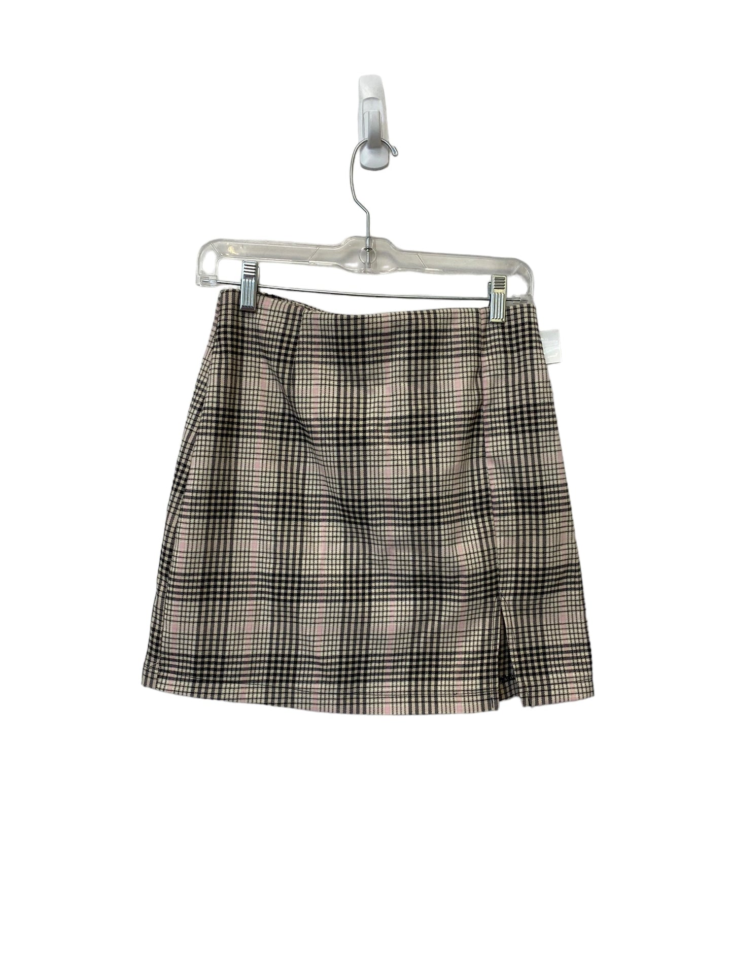 Skirt Mini & Short By Wild Fable In Plaid Pattern, Size: 8