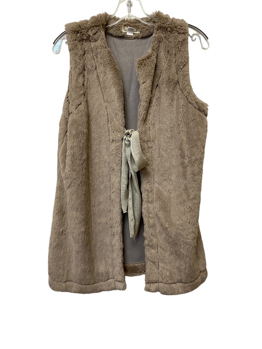 Vest Faux Fur & Sherpa By Clothes Mentor In Taupe, Size: S