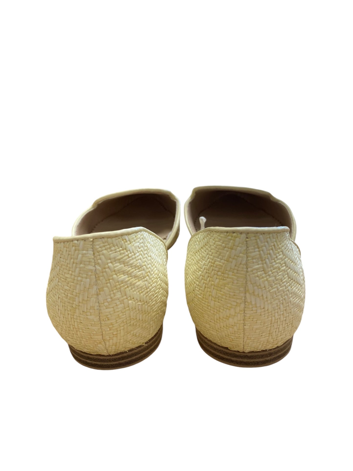 Shoes Flats By Isaac Mizrahi In Cream, Size: 9.5