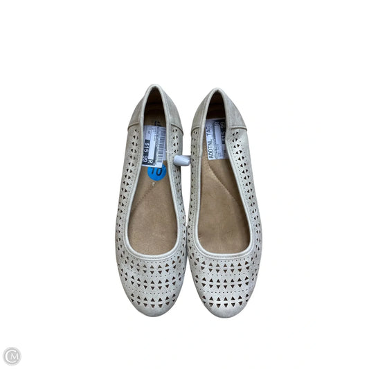 Shoes Flats By White Mountain In Gold, Size: 10