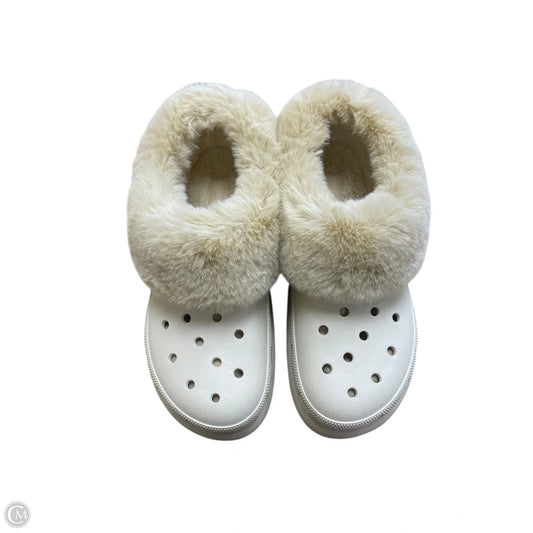 Shoes Heels Platform By Crocs In Cream, Size: 11