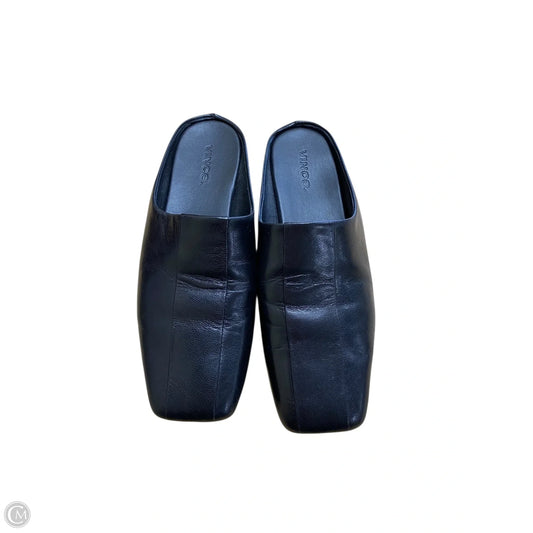 Shoes Flats By Vince In Black, Size: 6