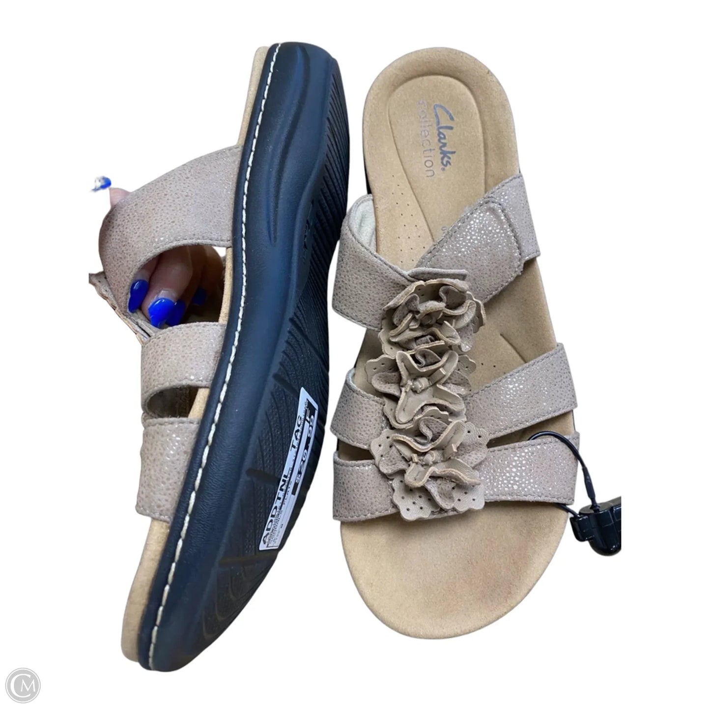 Sandals Flats By Clarks In Tan, Size: 8