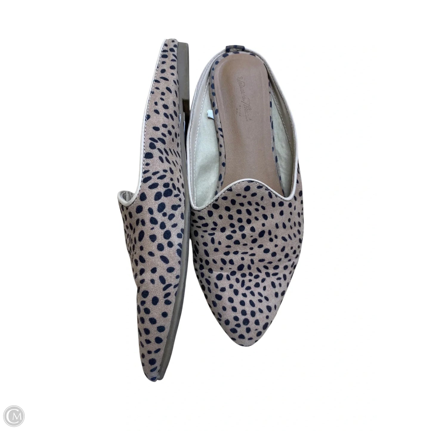 Shoes Flats By Universal Thread In Animal Print, Size: 8