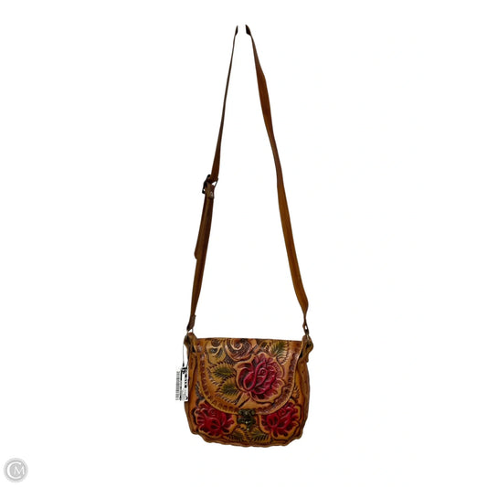 Crossbody By Clothes Mentor, Size: Medium