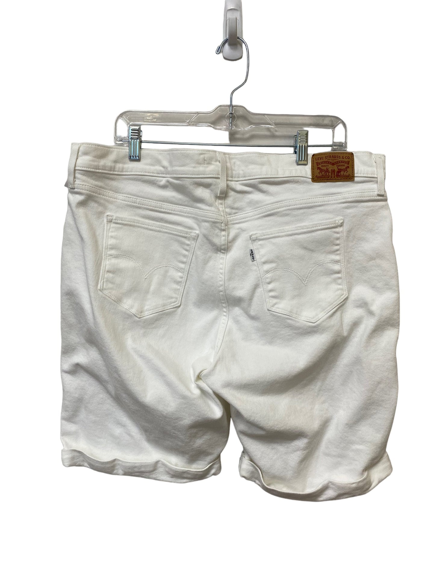 Shorts By Levis  Size: 18