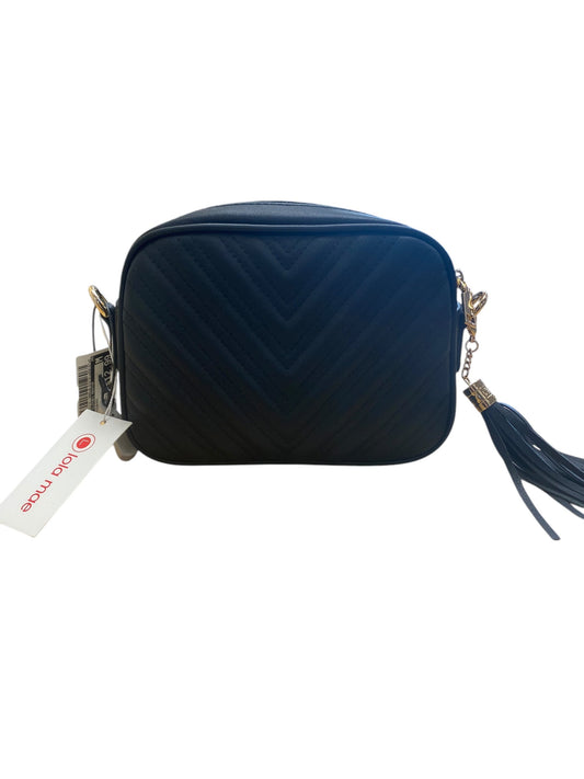 Crossbody By Clothes Mentor, Size: Medium