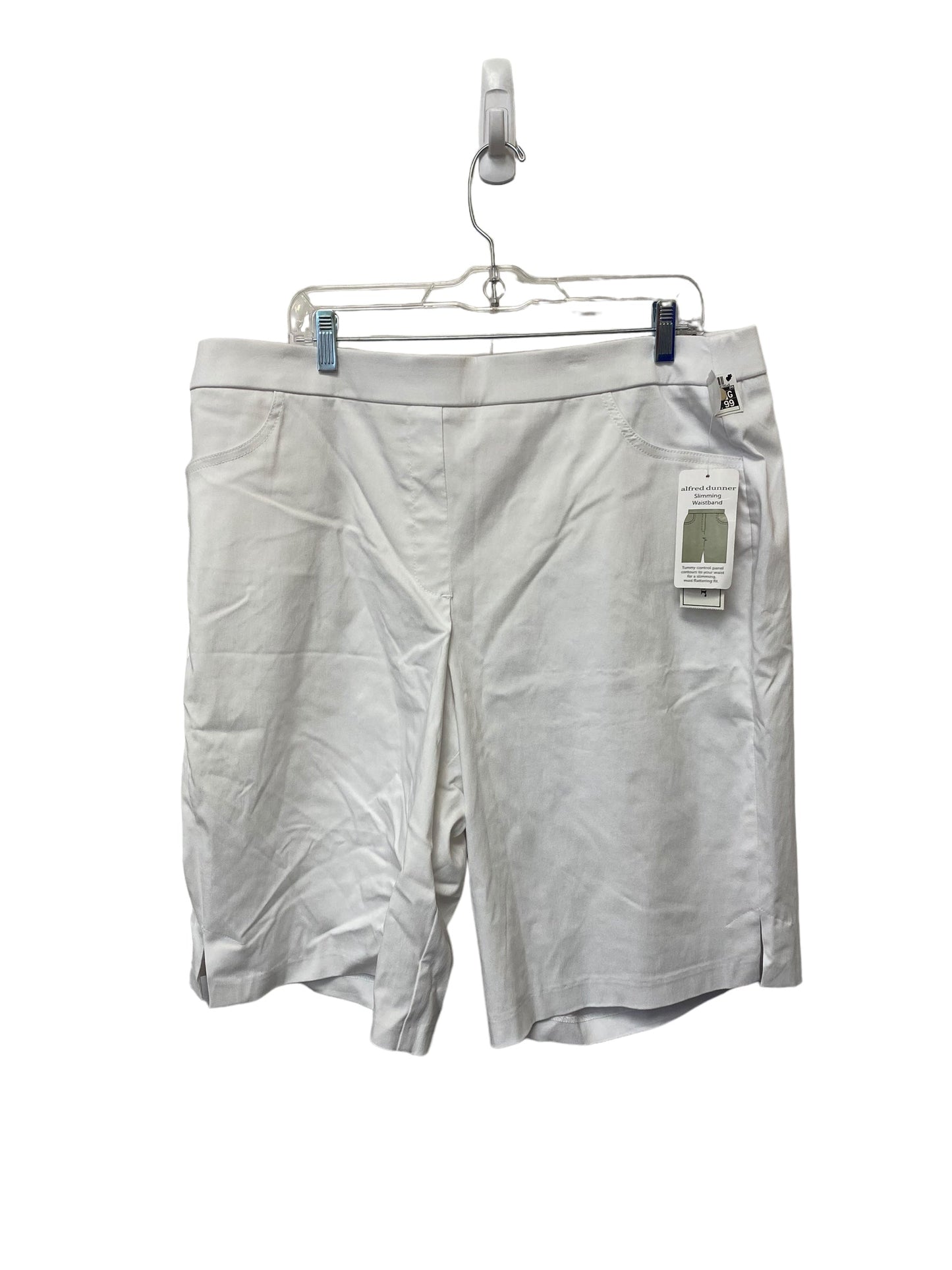 White Shorts Alfred Dunner, Size 16