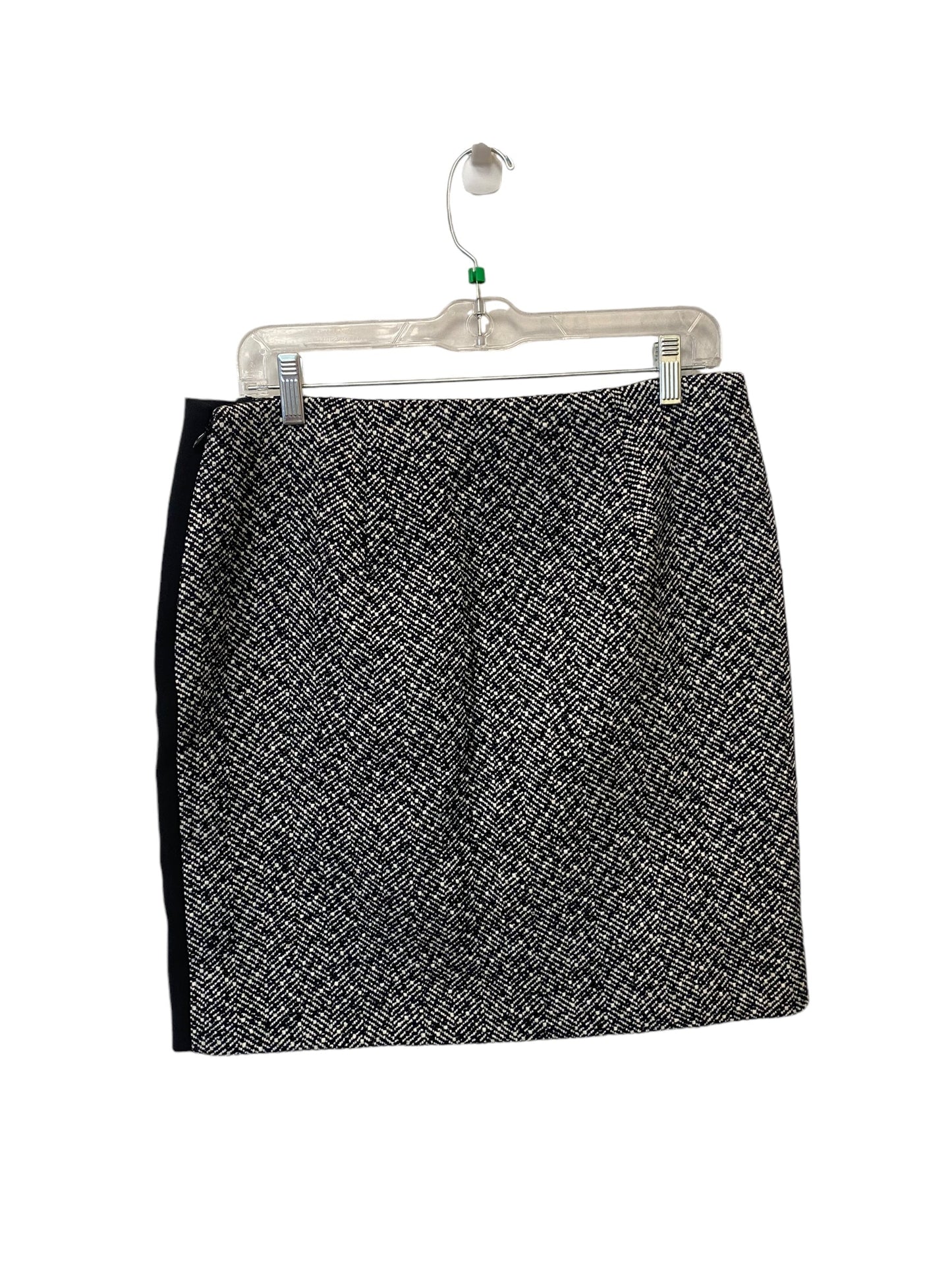 Skirt Mini & Short By White House Black Market In Black & White, Size: 6