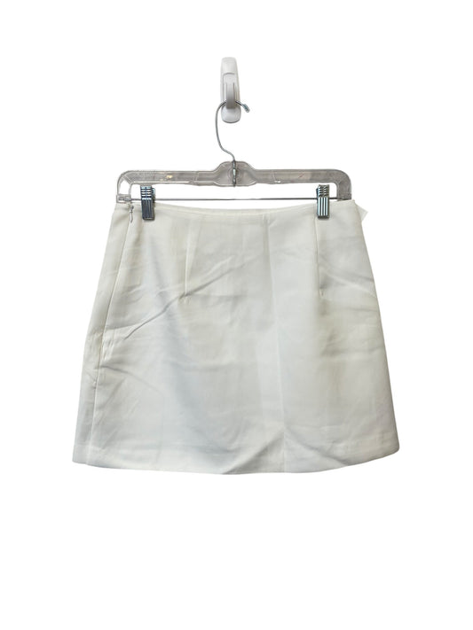 Skirt Mini & Short By Clothes Mentor In White, Size: M