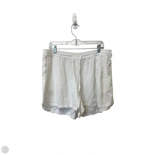 Shorts By Caslon In White, Size: L