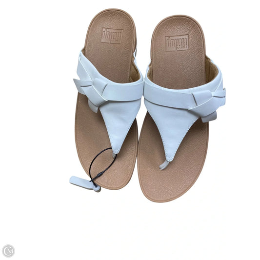 Sandals Flip Flops By Fitflop In White, Size: 8