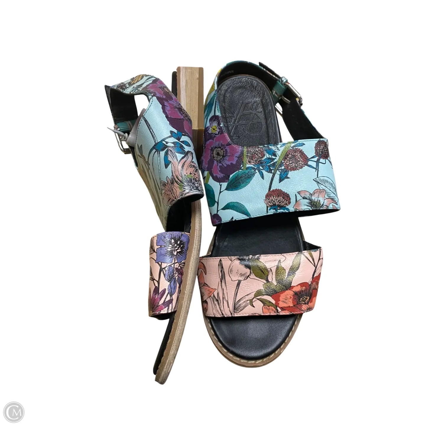 Sandals Flats By Clothes Mentor In Floral Print, Size: 10