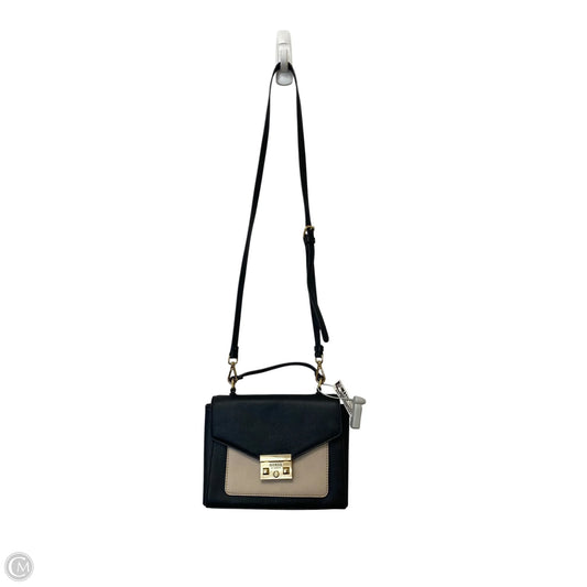 Handbag By Guess, Size: Small