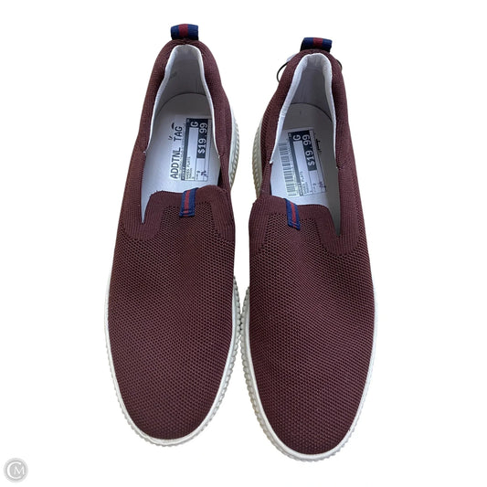 Shoes Flats By Sofft In Maroon, Size: 9