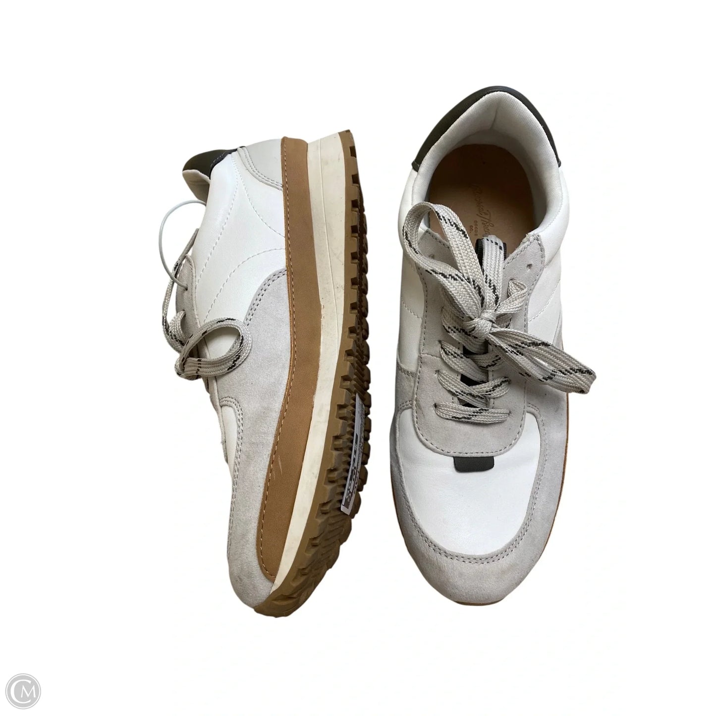 Shoes Sneakers By Universal Thread In White, Size: 7