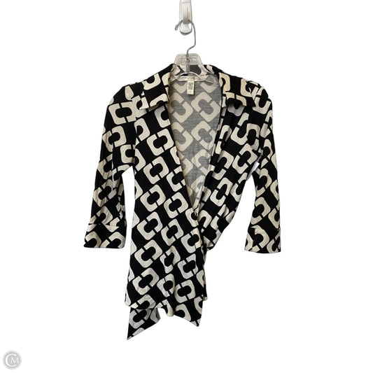 Top Short Sleeve Designer By Diane Von Furstenberg In Black & Cream, Size: 2
