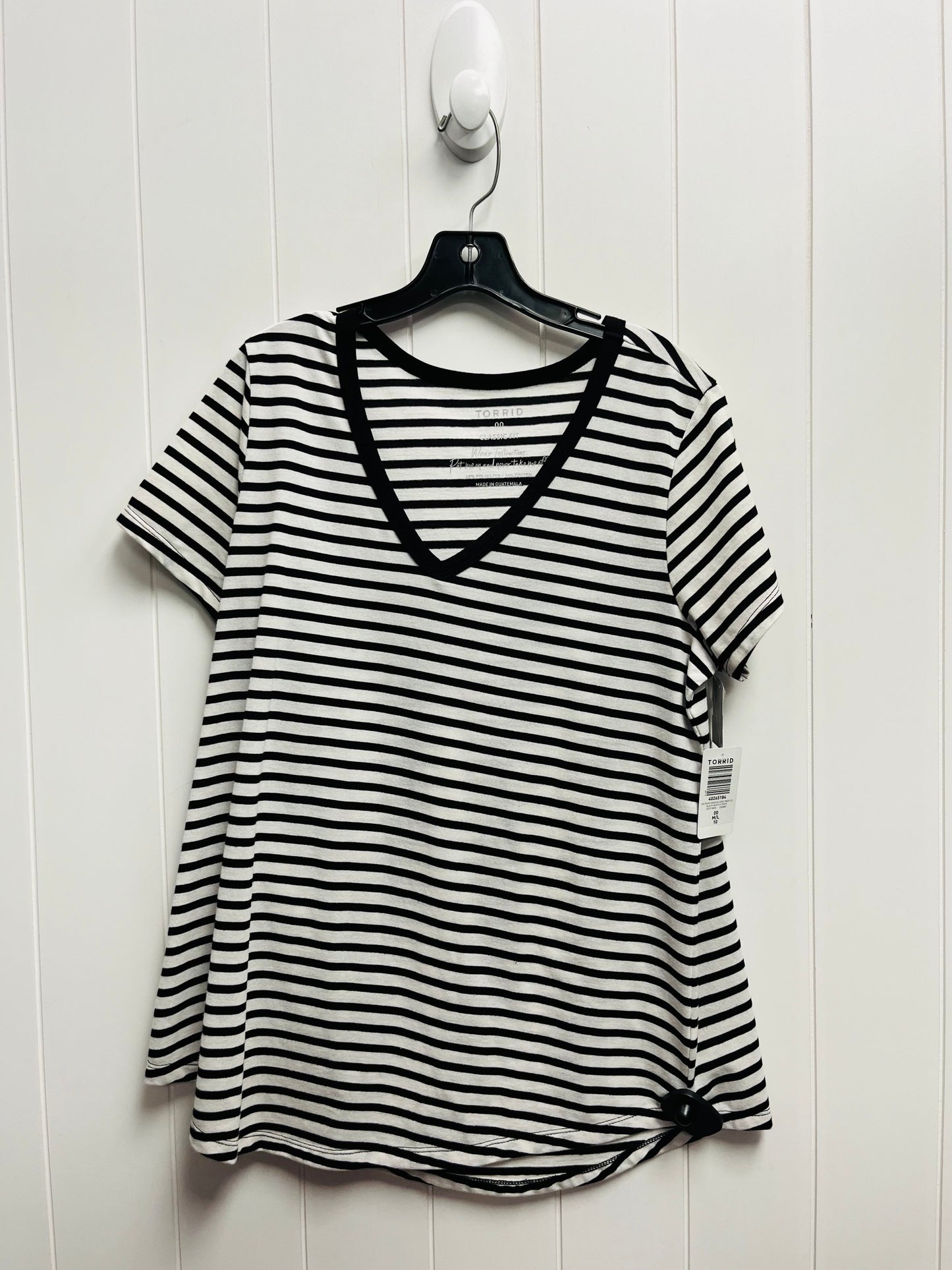 Black & White Top Short Sleeve Torrid, Size M