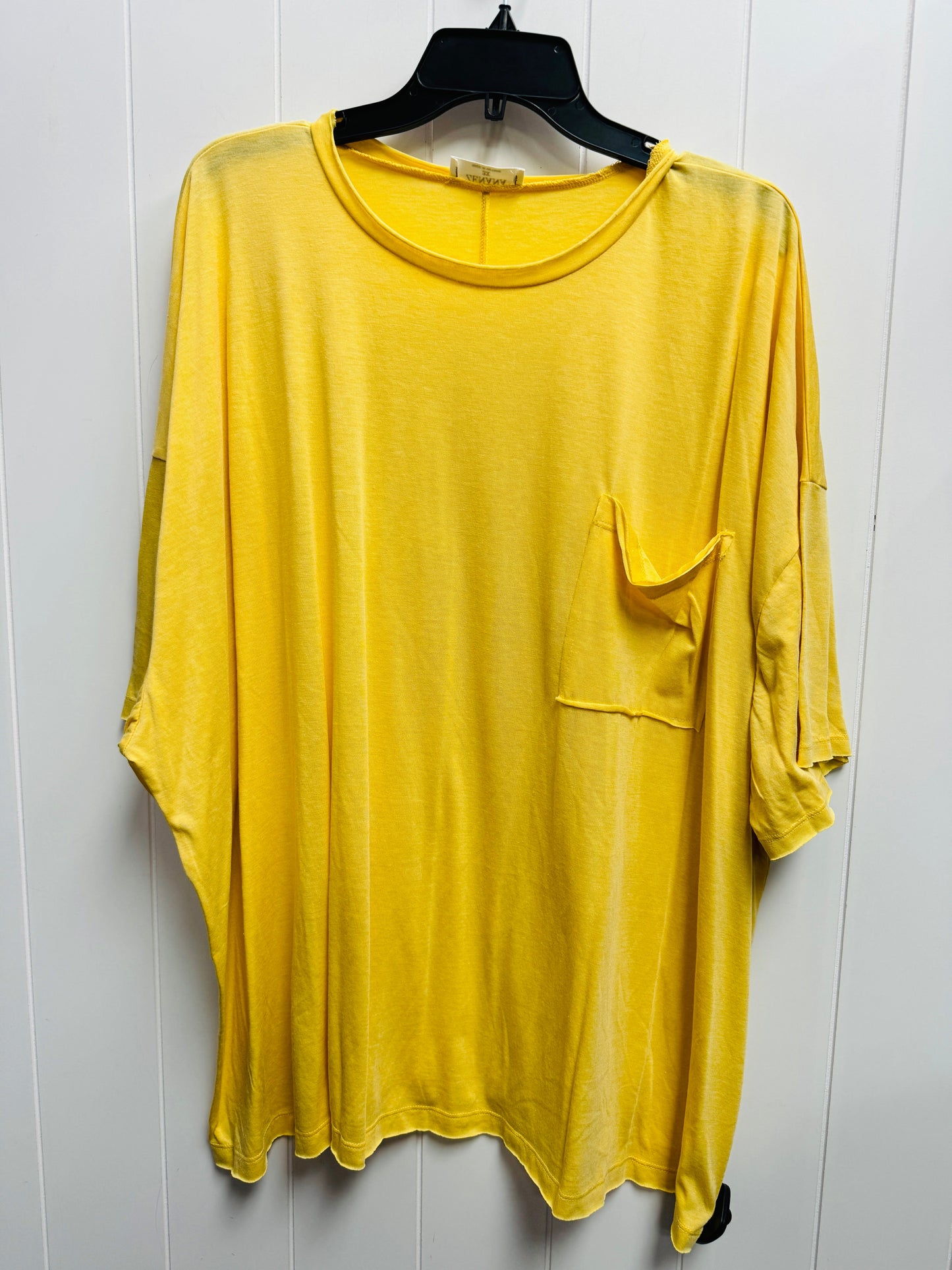 Top Short Sleeve By Zenana Outfitters In Yellow, Size: 3x