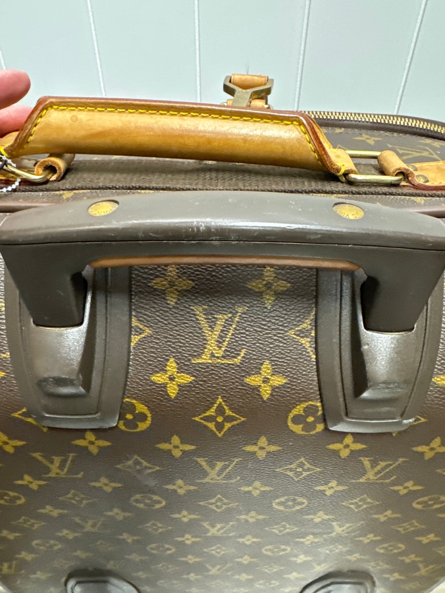 Luggage Luxury Designer By Louis Vuitton, Size: Large