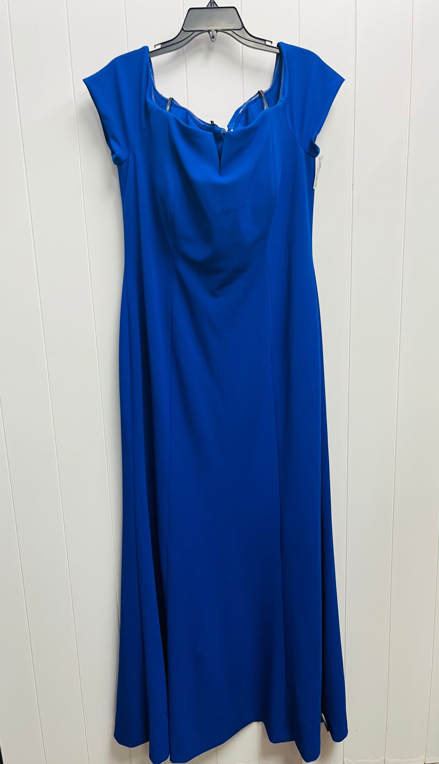 Dress Party Long By Calvin Klein In Blue, Size: 16