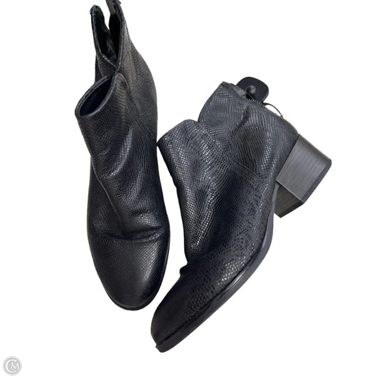 Boots Ankle Flats By Clarks In Black, Size: 9