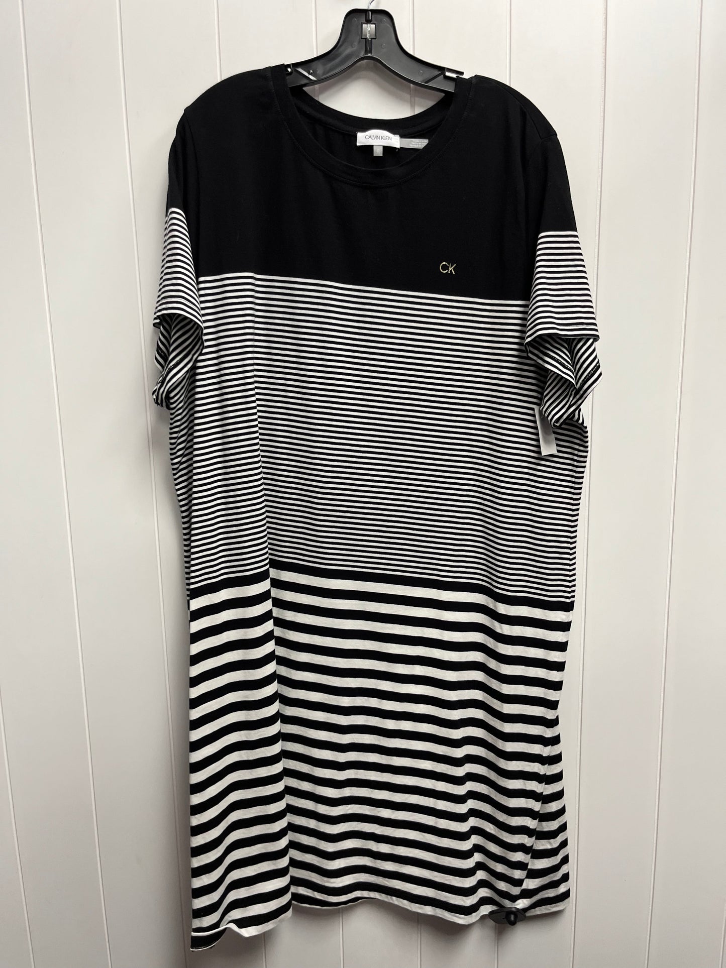 Black & White Dress Casual Short Calvin Klein, Size 2x