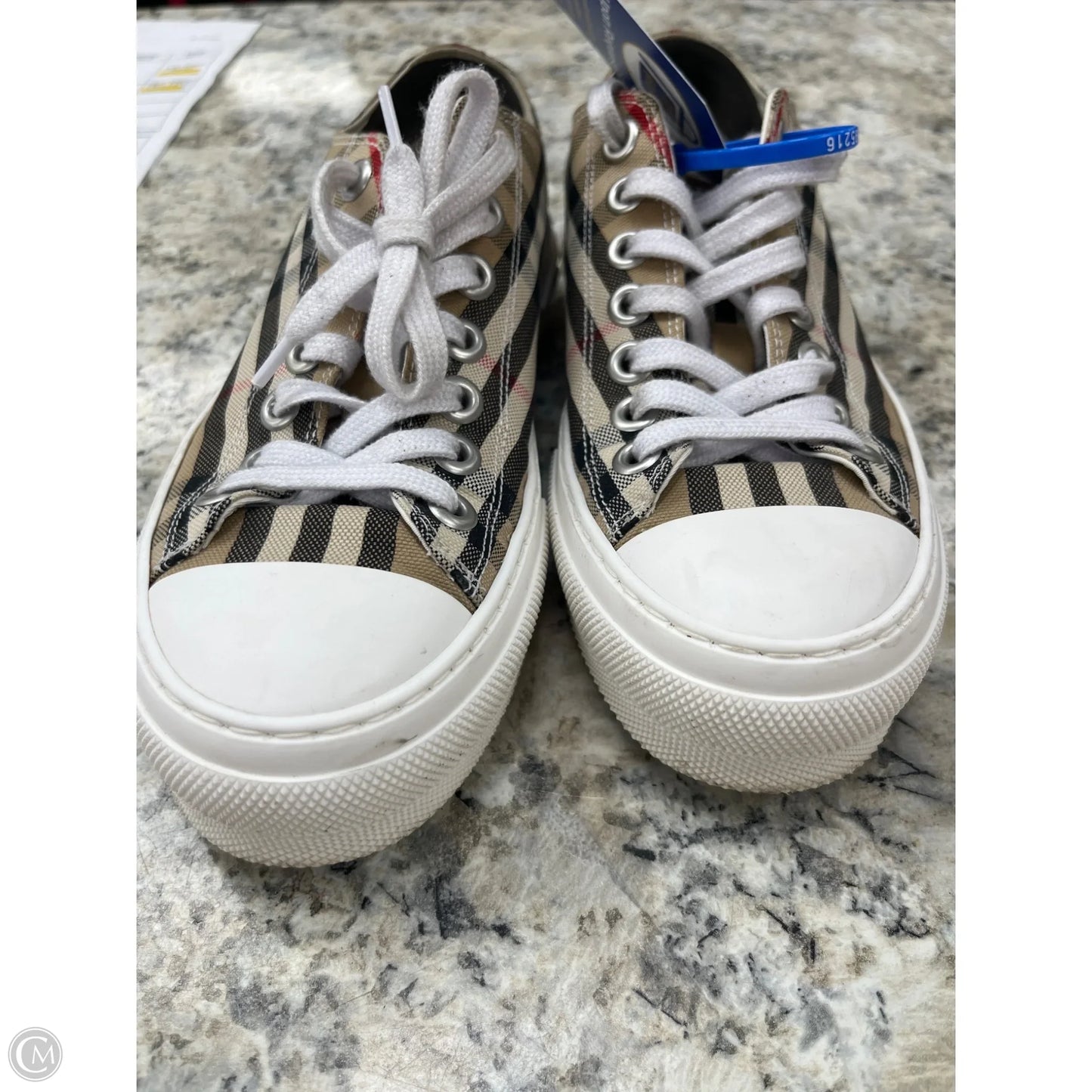 Shoes Luxury Designer By Burberry In Black & Tan, Size: 7