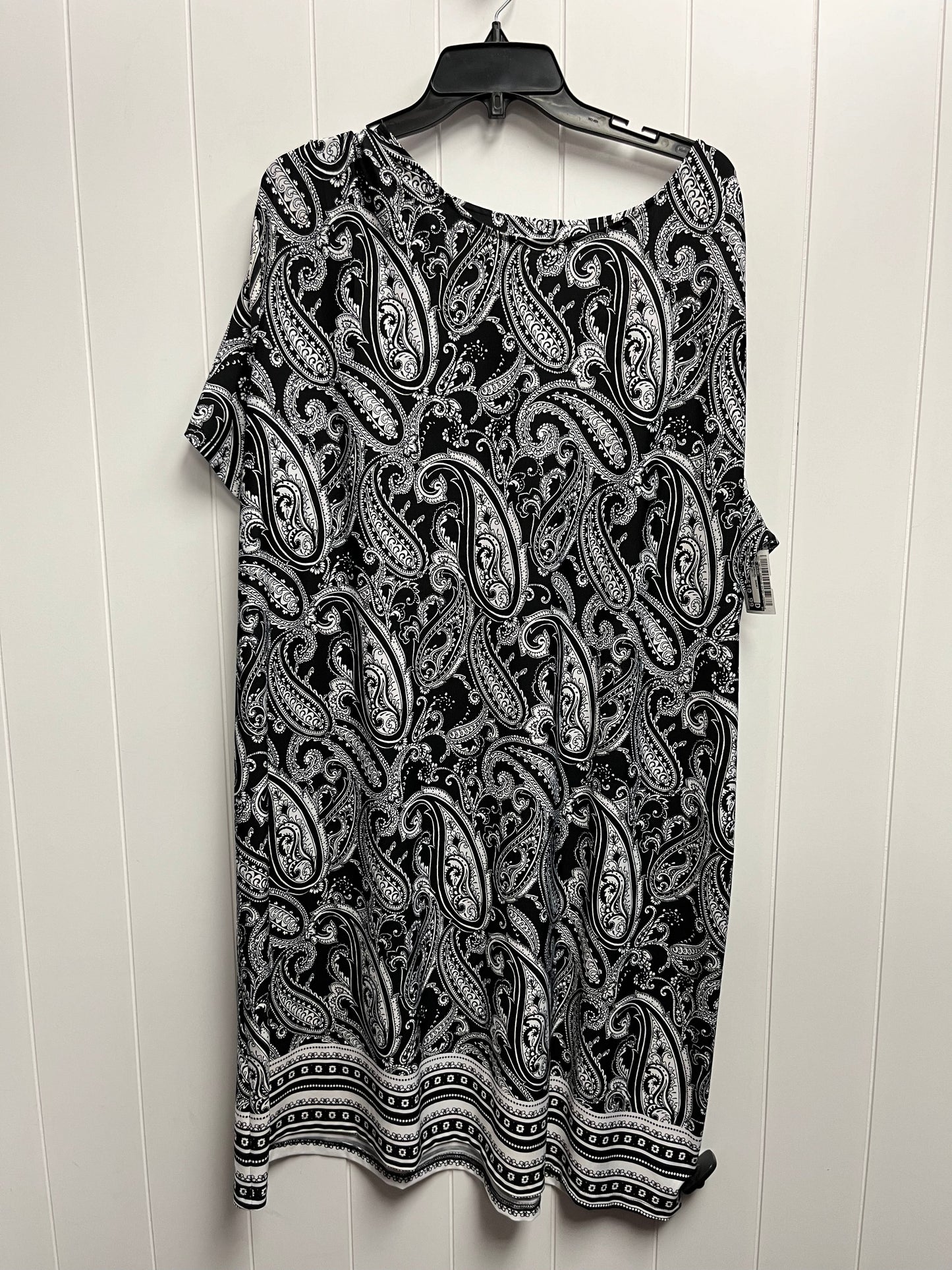 Black & White Dress Casual Short Kim Rogers, Size 1x