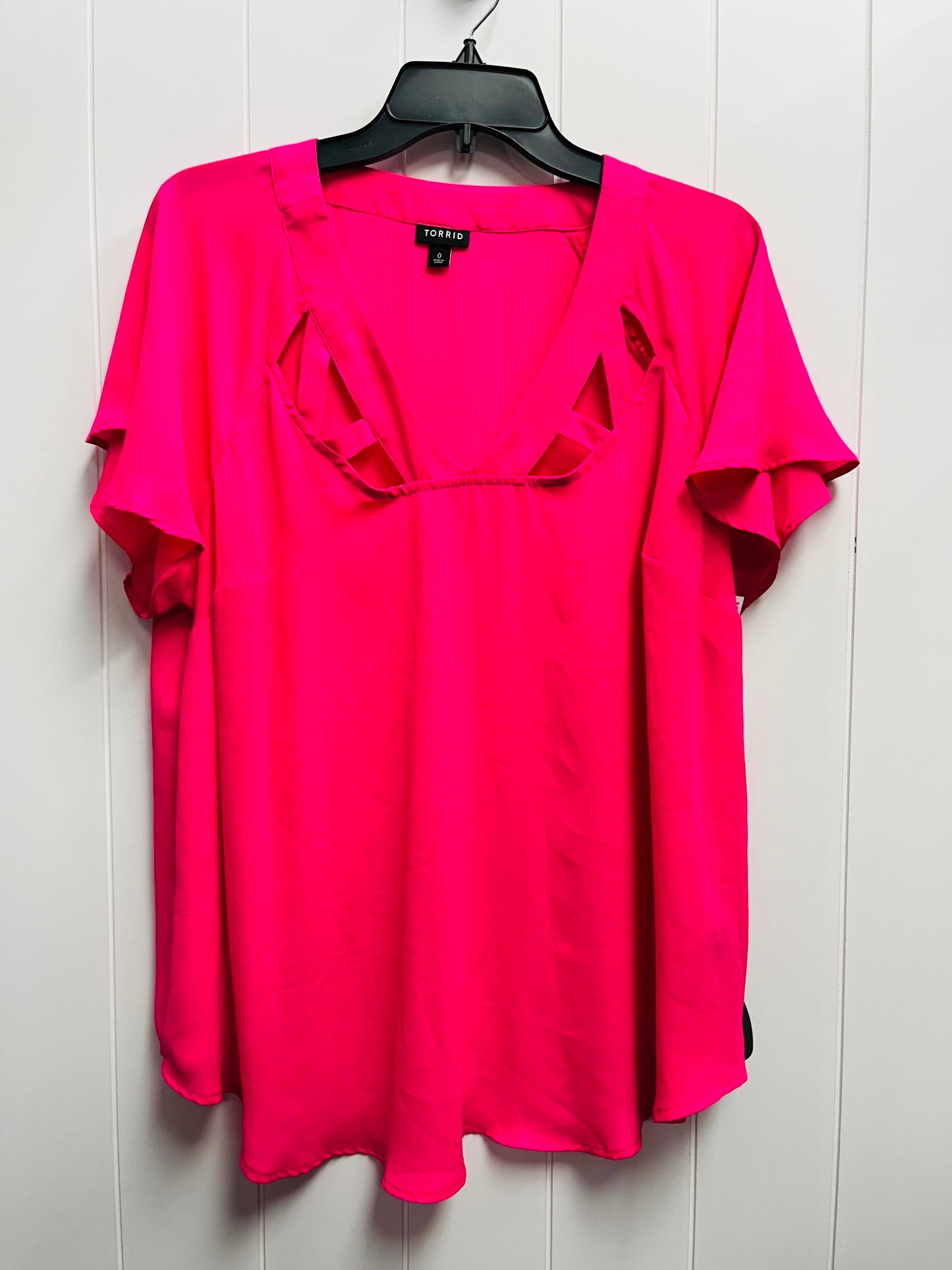 Top Short Sleeve By Torrid In PINK Size: L