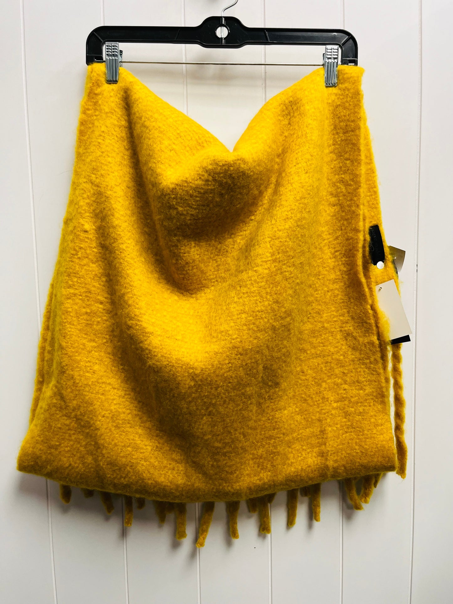 Shawl By Steve Madden In Yellow