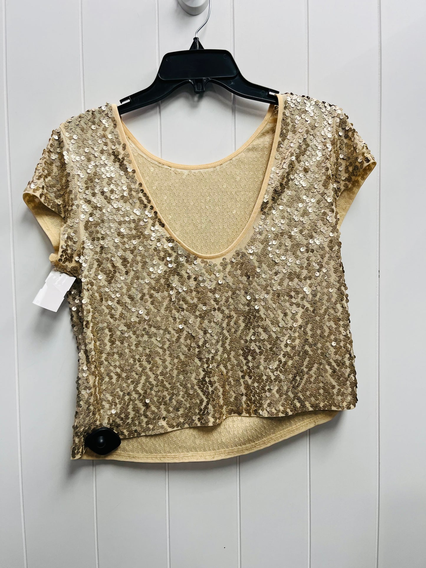 Top Short Sleeve By Express In Gold, Size: S