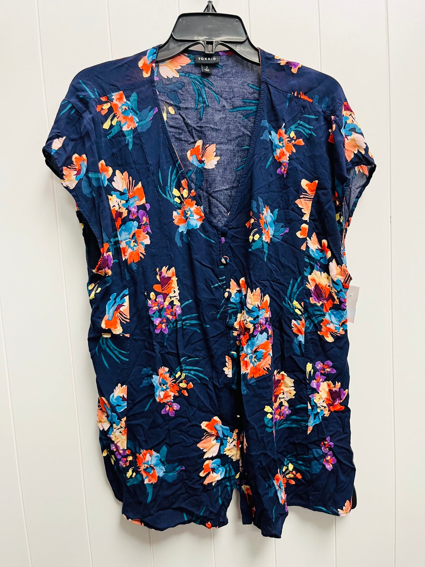 Top Short Sleeve By Torrid  Size: 2x