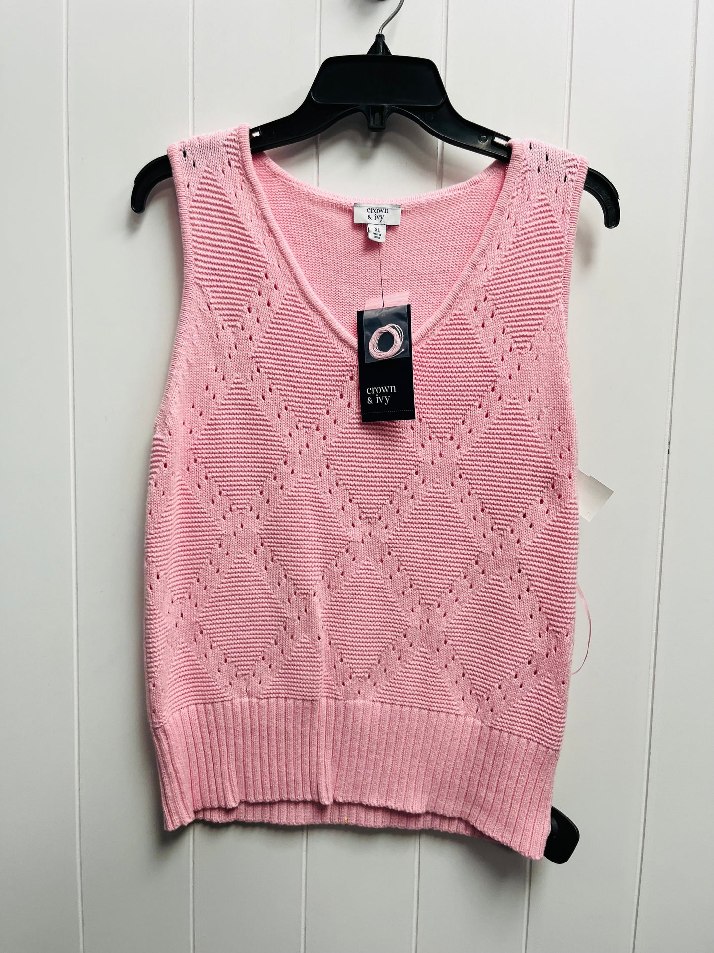 Top Sleeveless By Crown And Ivy  Size: Xl