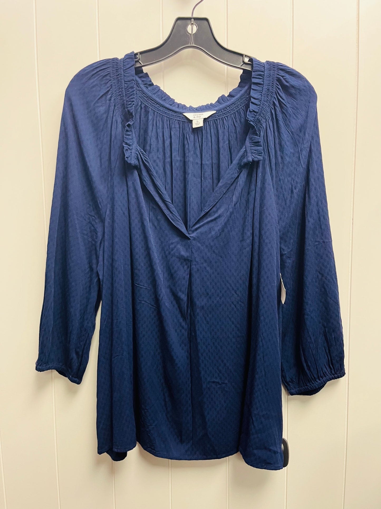 Top Long Sleeve By Crown And Ivy In Navy, Size: L