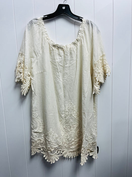 Top Short Sleeve By Indigo Soul In Cream, Size: Xl