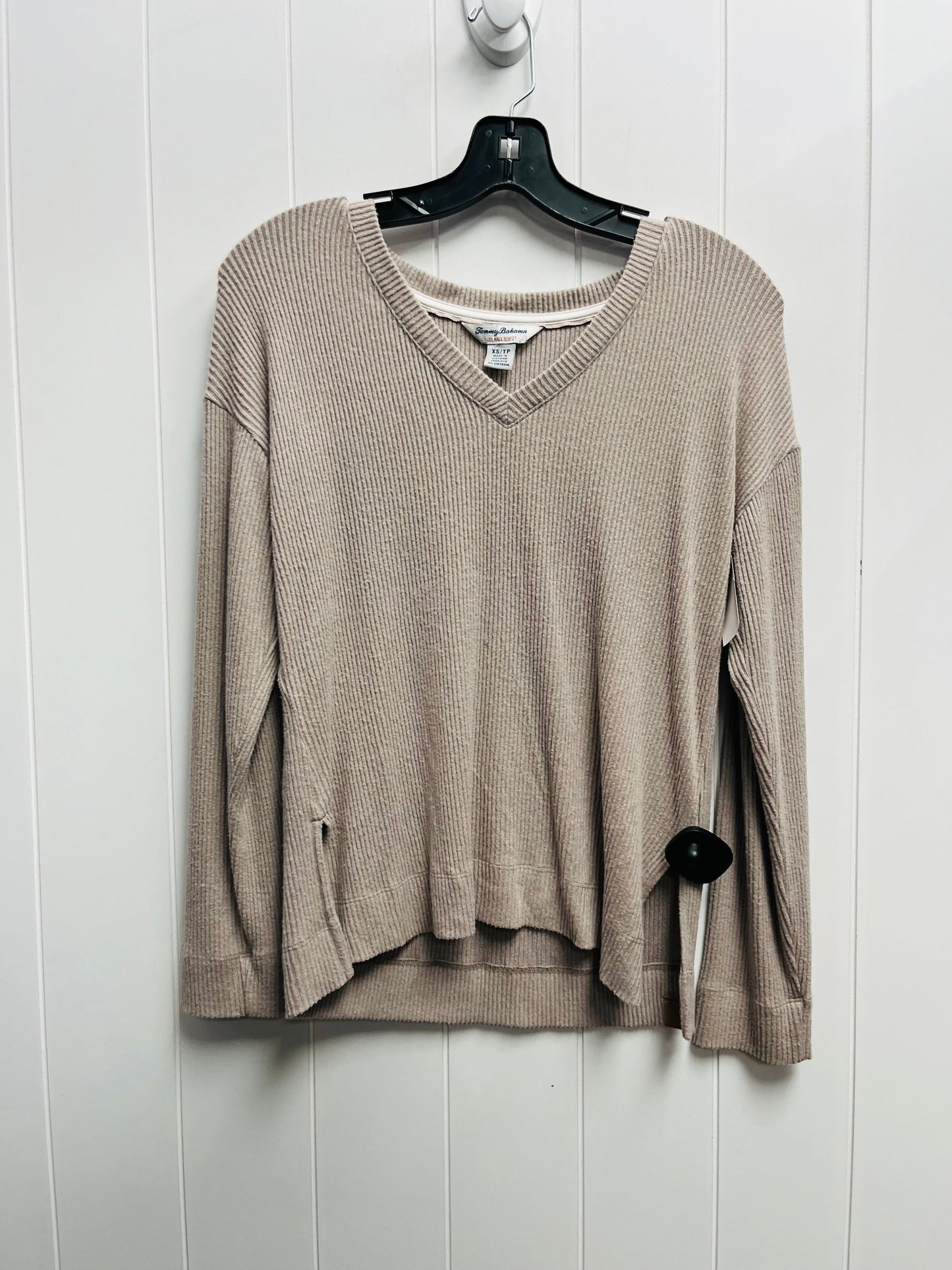 Top Long Sleeve Basic By Tommy Bahama In Taupe, Size: Xs