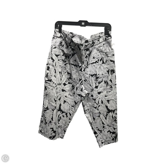 Capris By coconut row In Black & White, Size: 16