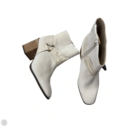 Boots Ankle Heels By Vionic In Cream, Size: 8.5