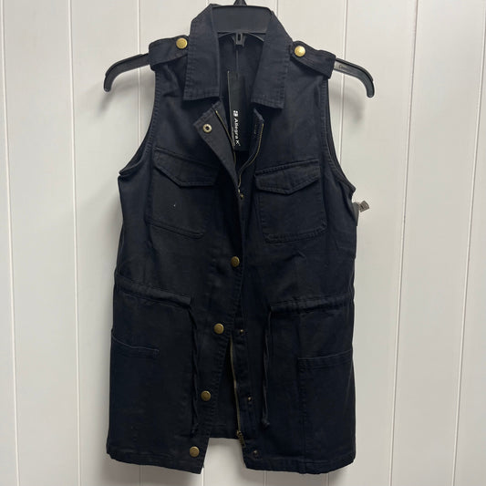 Black Vest Other Clothes Mentor, Size S