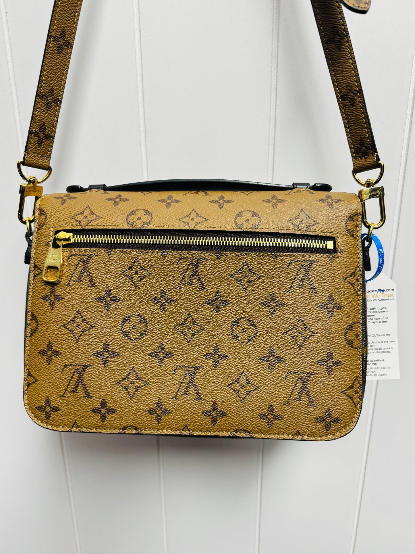 Handbag Luxury Designer Louis Vuitton, Size Medium