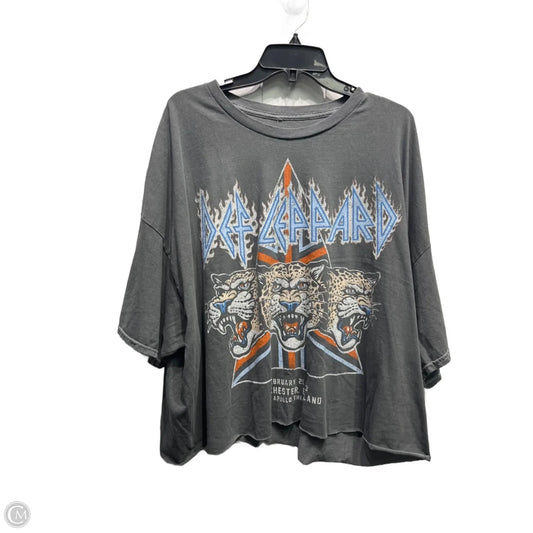 Top Short Sleeve By Arula In Grey, Size: 3x