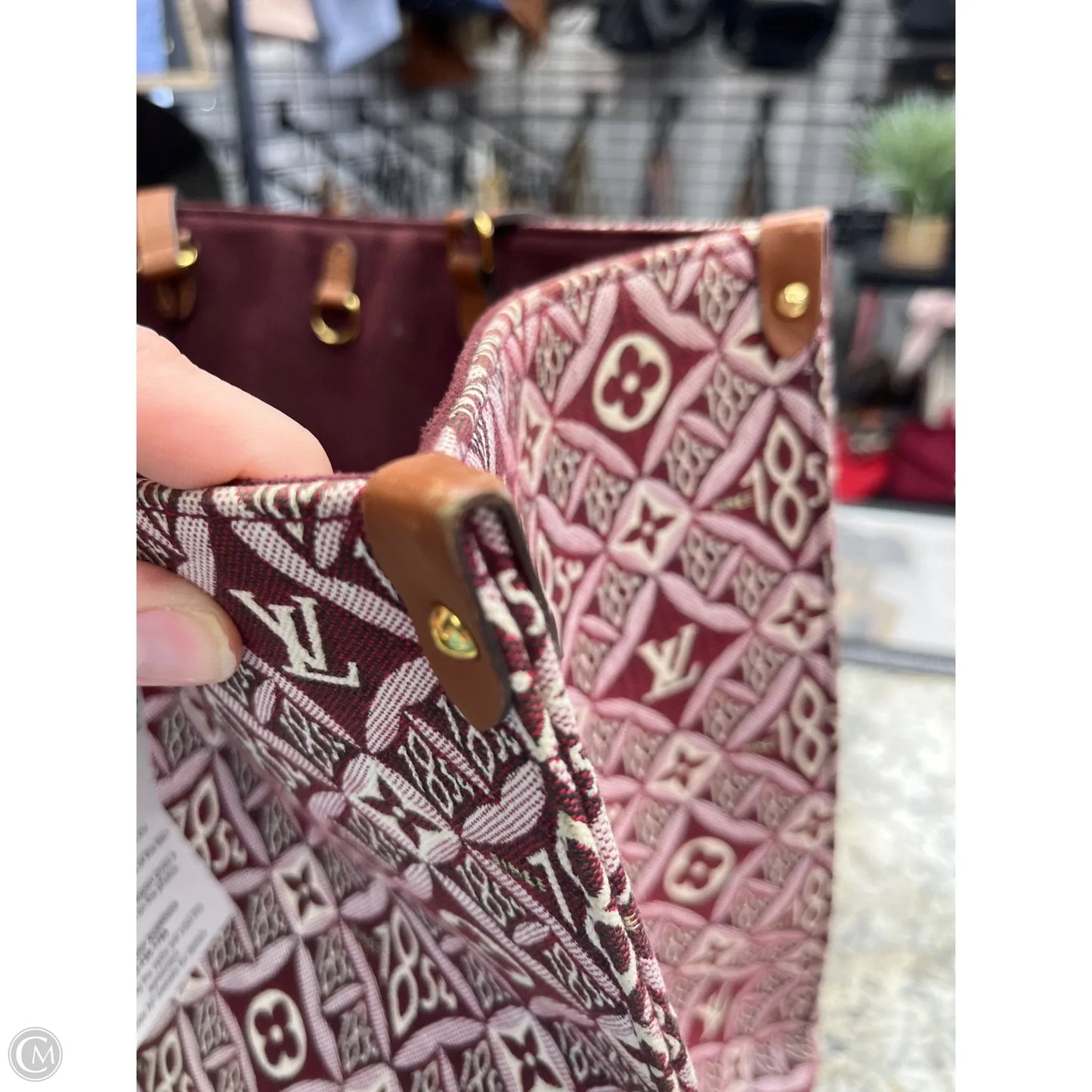 Handbag Luxury Designer By Louis Vuitton, Size: Large