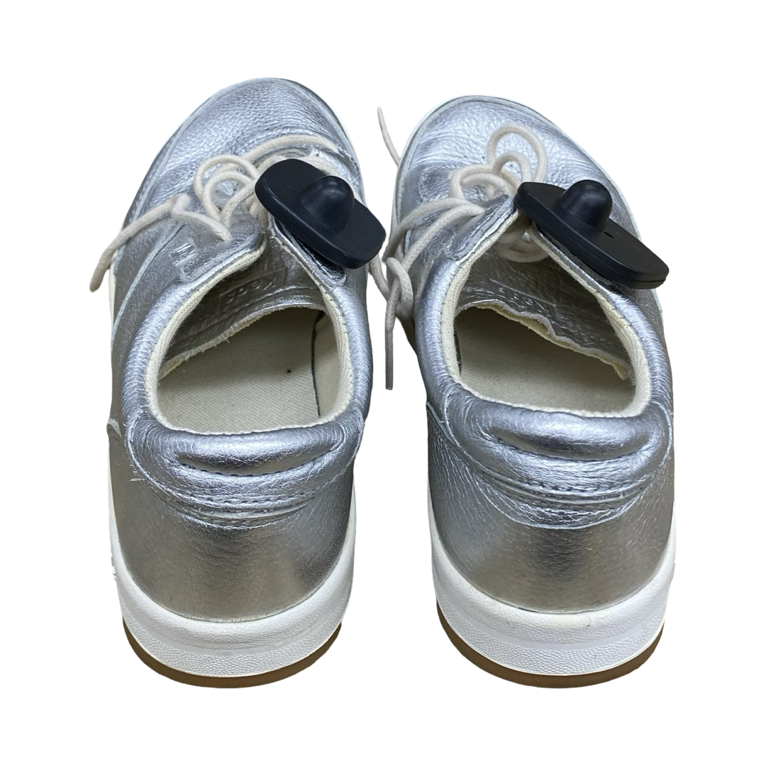 Shoes Sneakers By Keds In Silver, Size:7