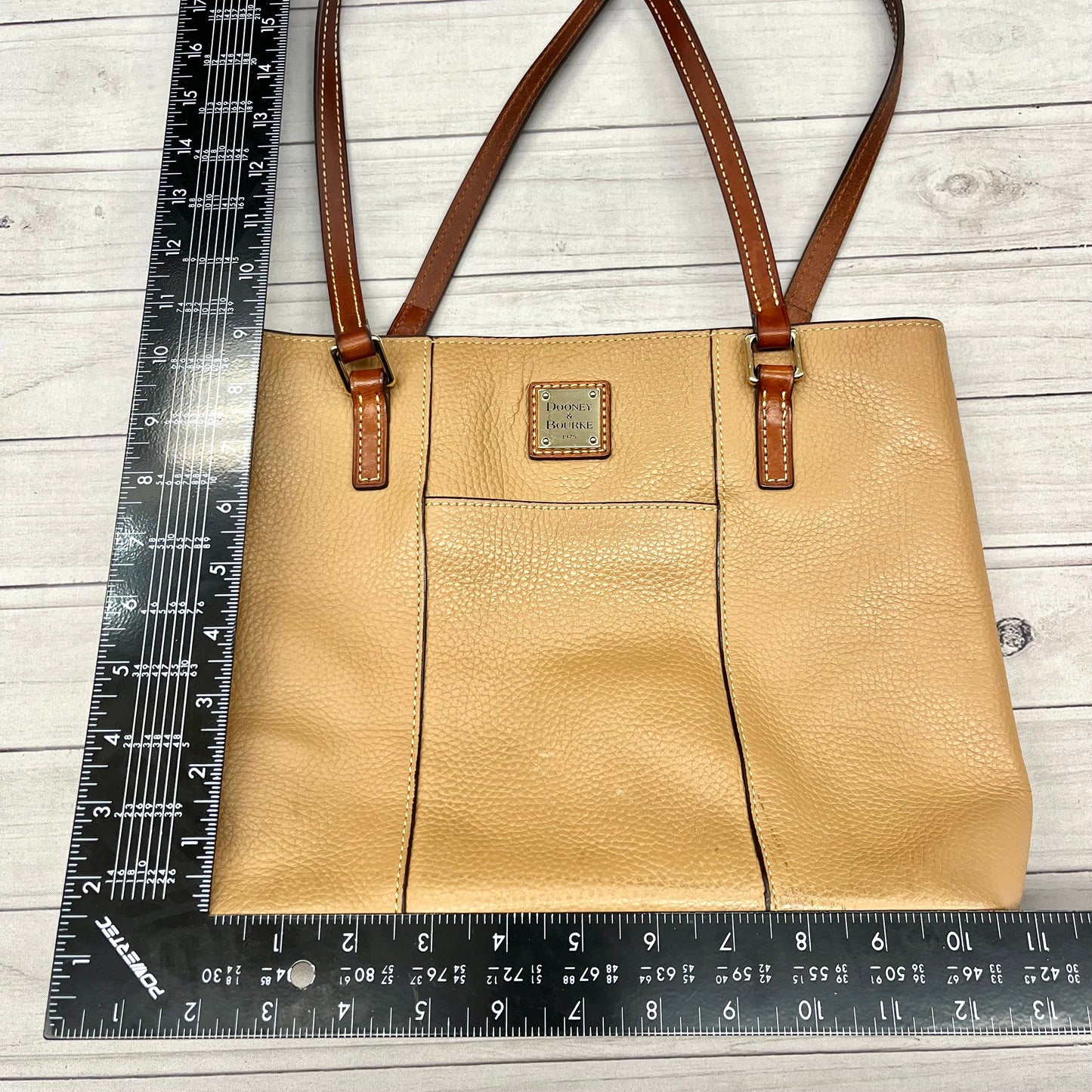 Handbag By Dooney And Bourke  Size: Medium