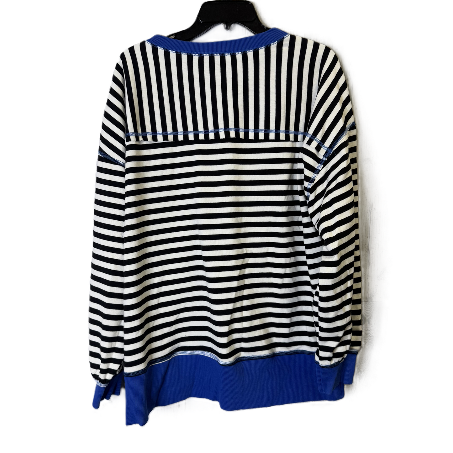 Top Long Sleeve By Clothes Mentor In Striped Pattern, Size: M