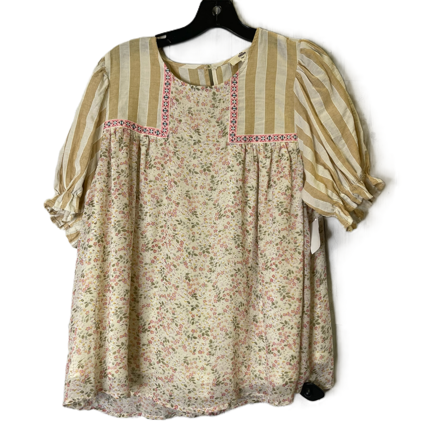 Top Short Sleeve By Entro In Cream, Size: L