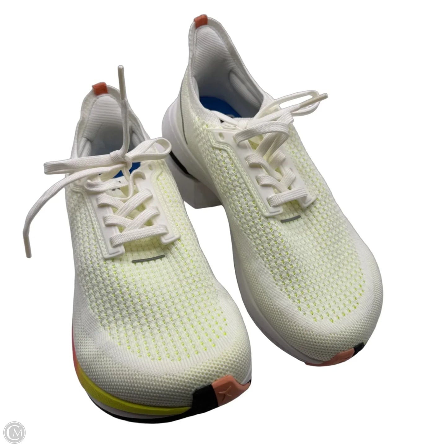 Shoes Athletic By Clothes Mentor In Yellow, Size: 7.5